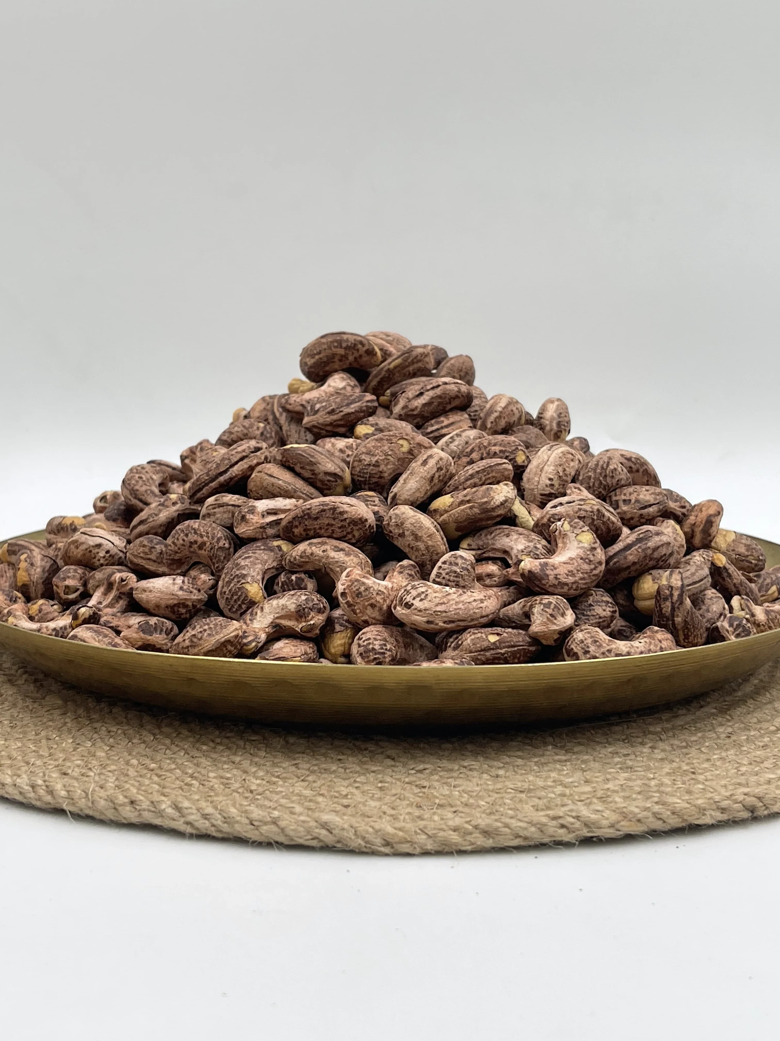 Skin-On Roasted Cashews