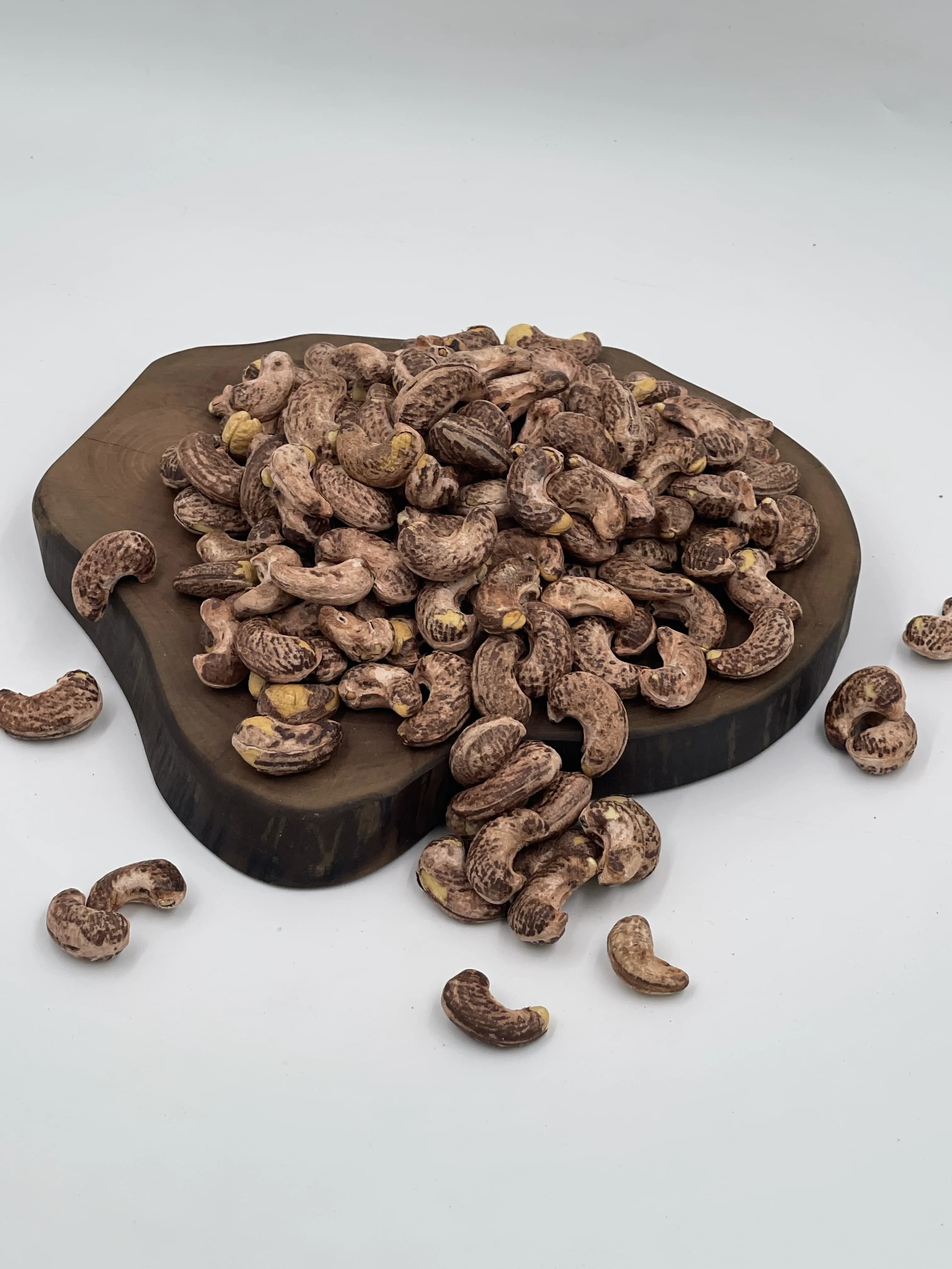Skin-On Roasted Cashews thumbnail 6