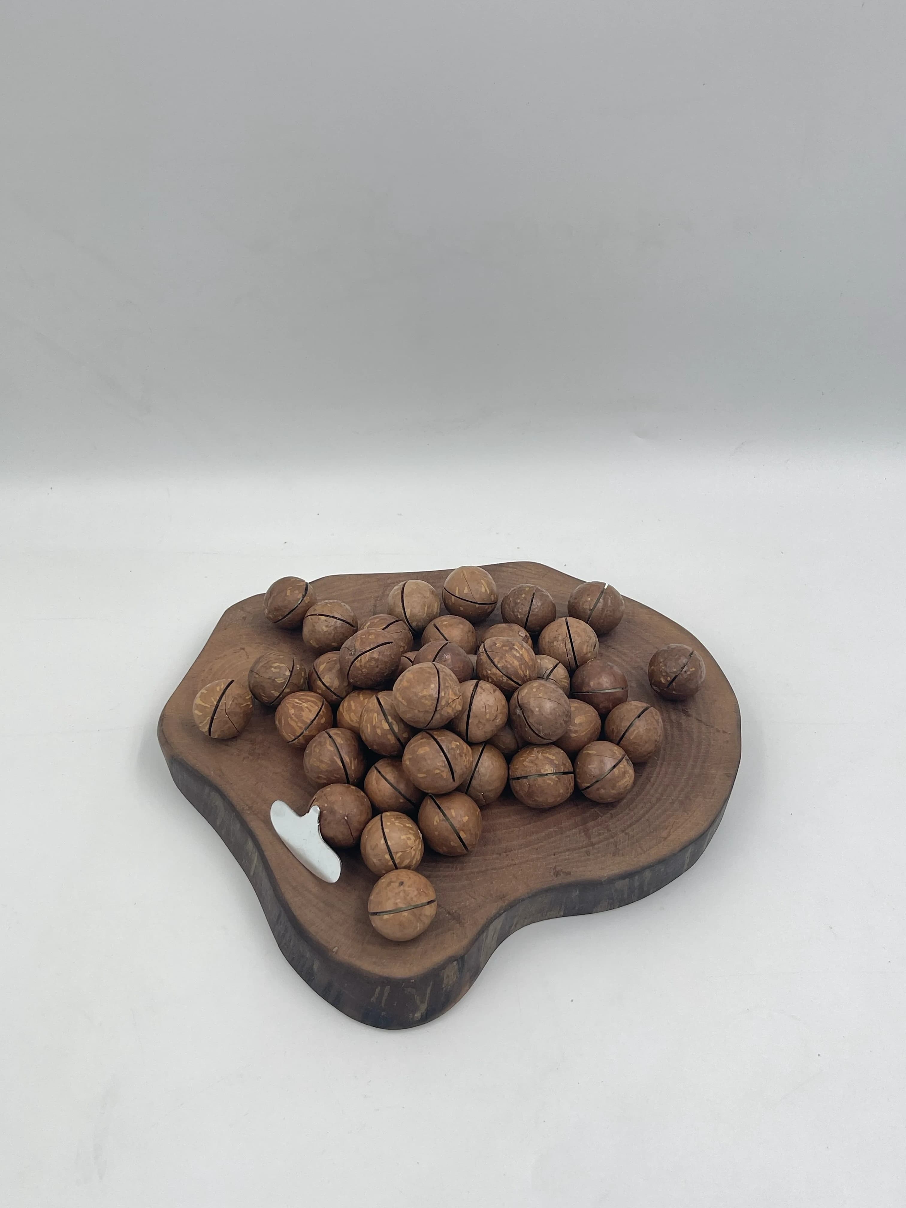 In-Shell Macadamia Nuts thumbnail 7