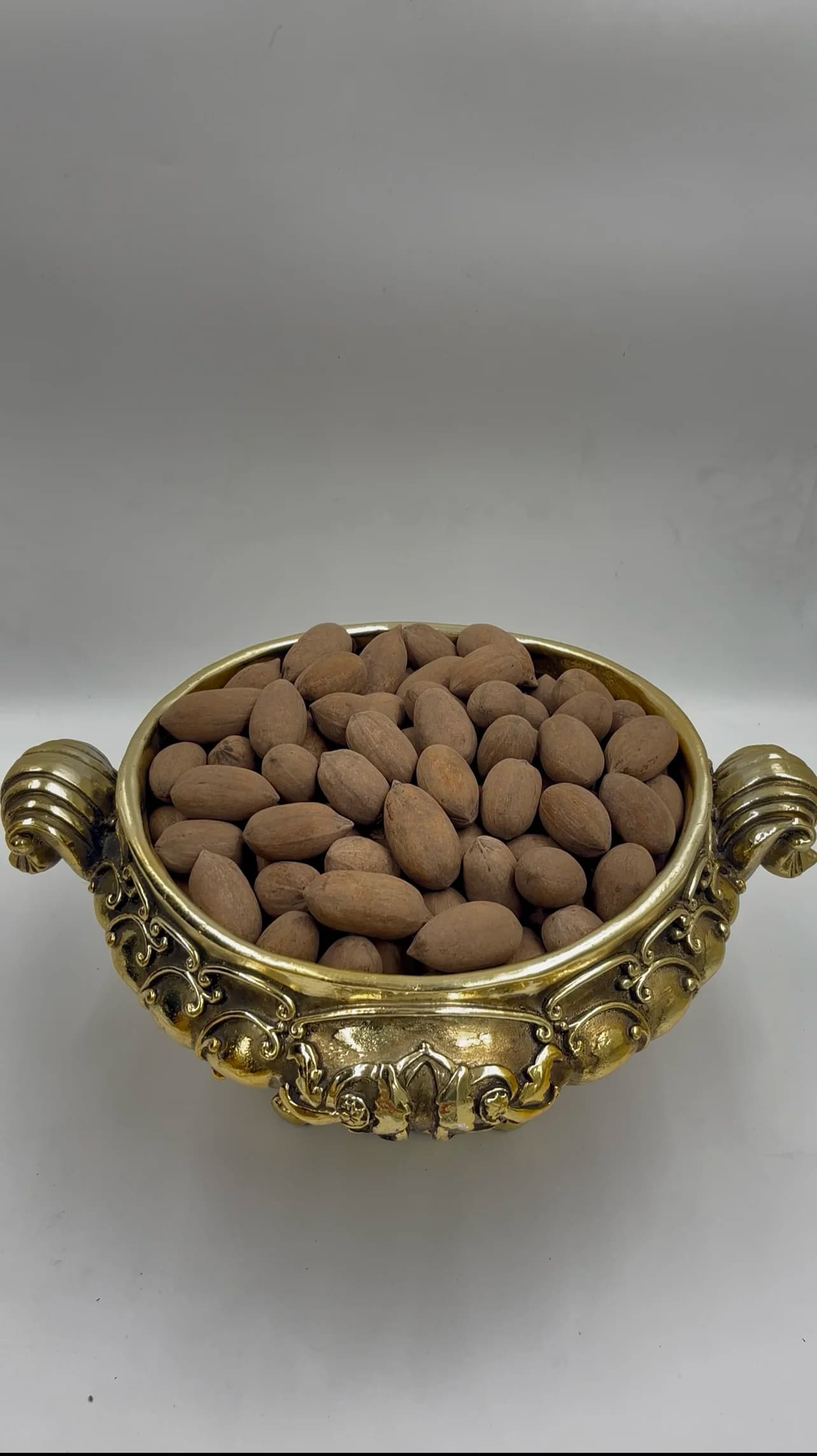 In-Shell Pecan Nuts thumbnail 7