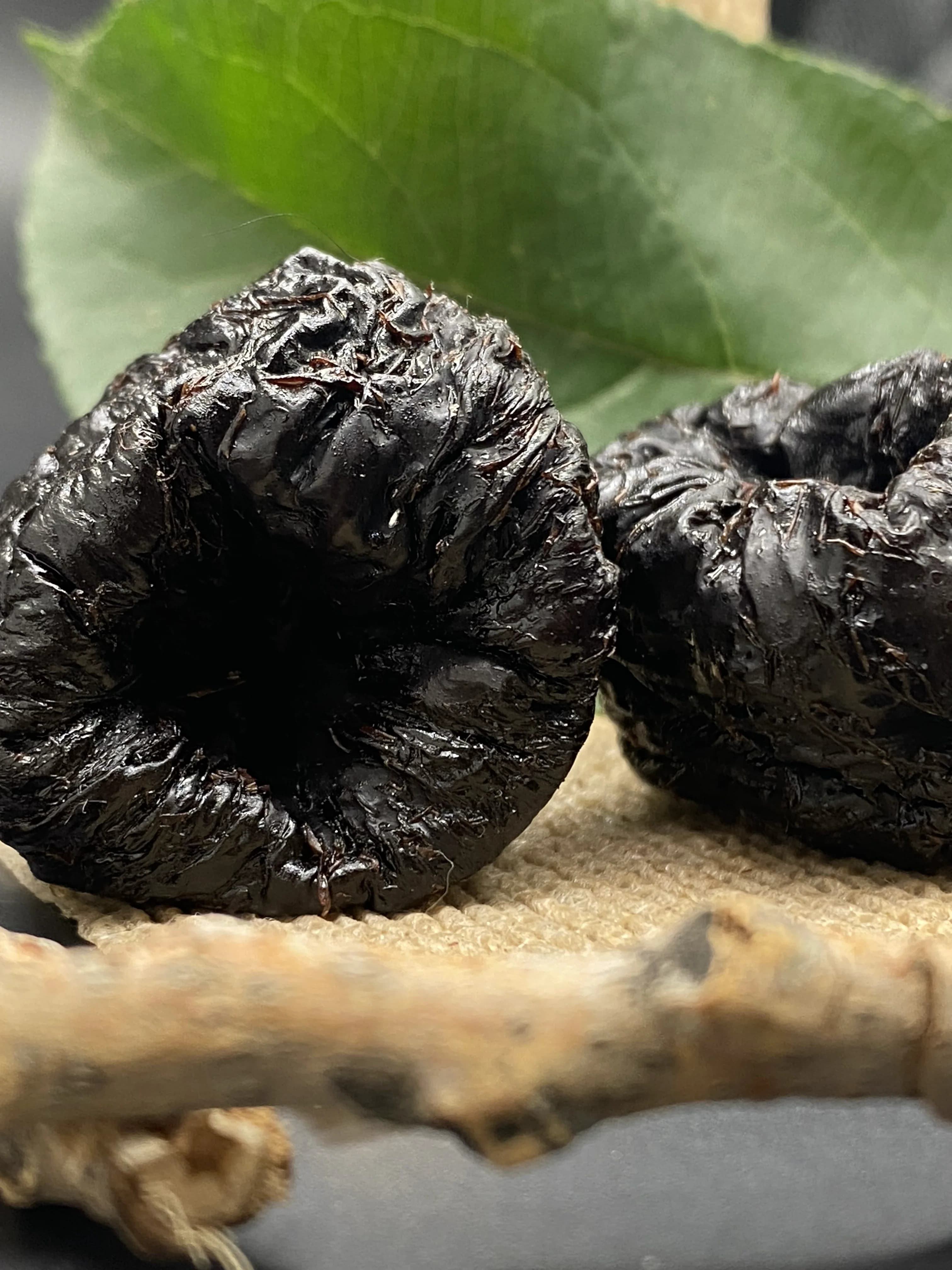 Sun-Dried Plum Prunes